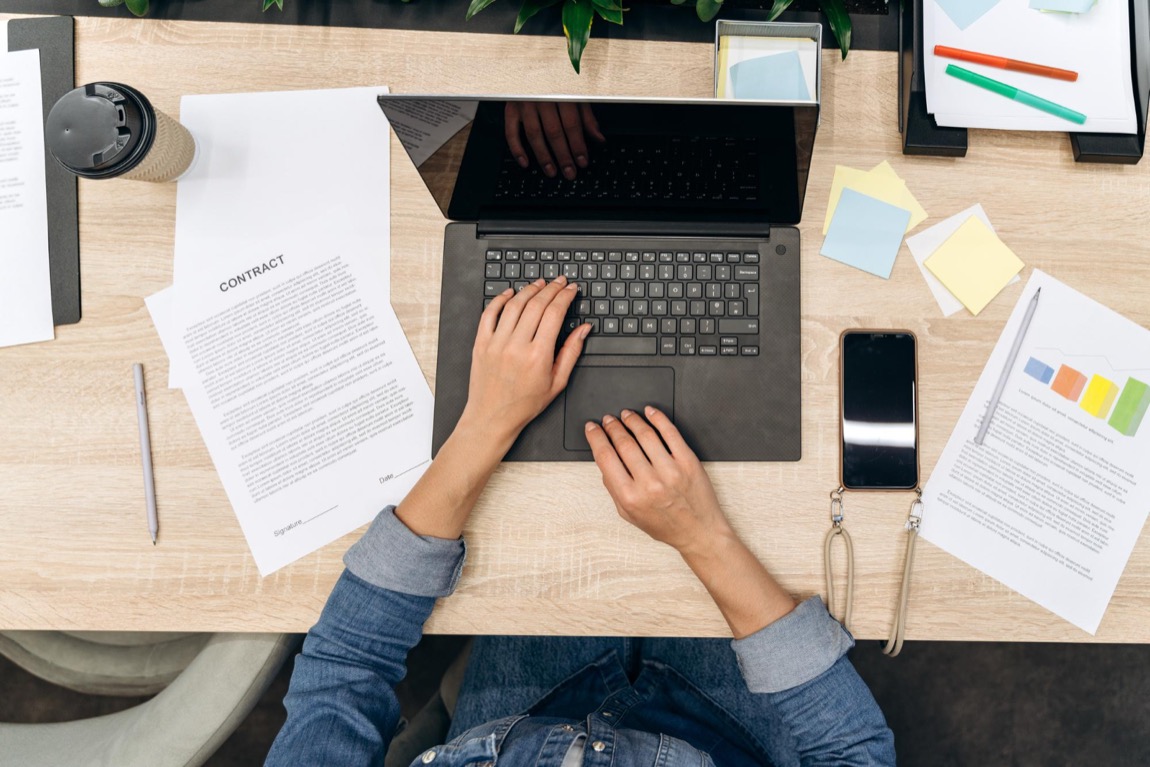 Tłumaczenia techniczne polsko-angielskie – kiedy warto zatrudnić profesjonalnego tłumacza?